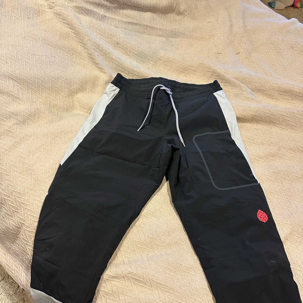 Womens insulated first layer capri length pant. Worn under winter outdoor wear.